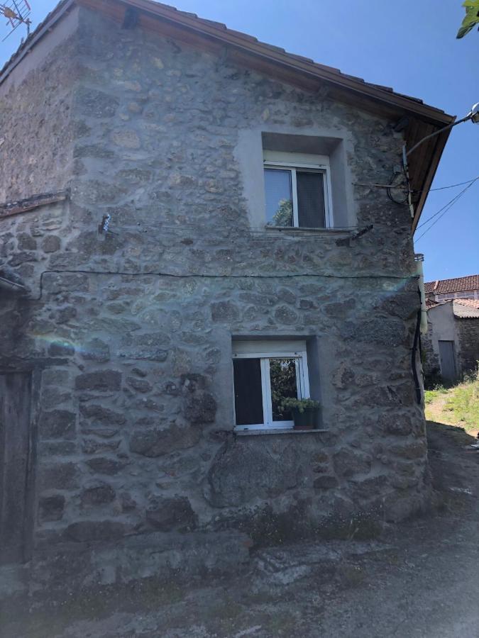 Casa Pedragude. Turismo Rural. Pantón Exterior foto